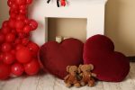 رنگ قرمز کوسن ساده و مغزی دوزی شده قلبی